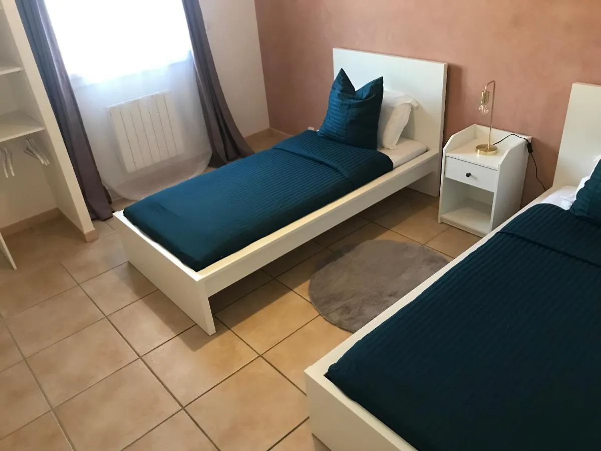 Residence Privee Calme 15 Min A Pied Du Centre Parking Gratuit Arles France